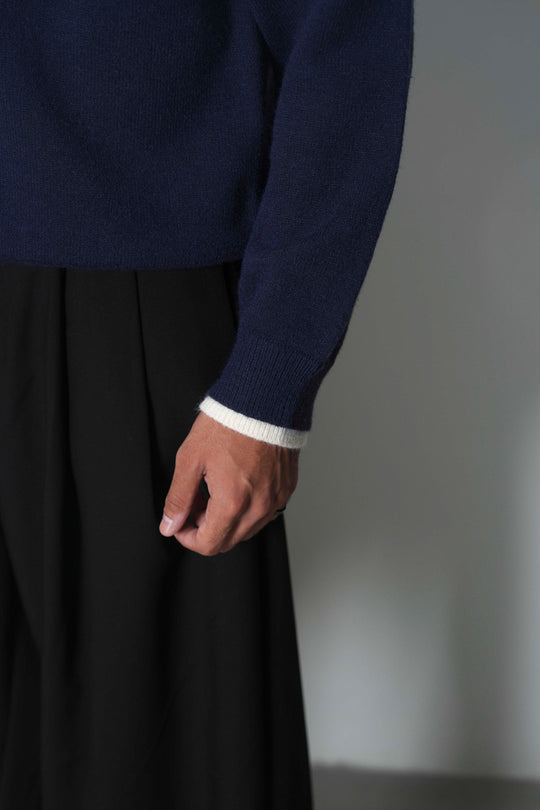 CONTRAST TRIM POLO SWEATER