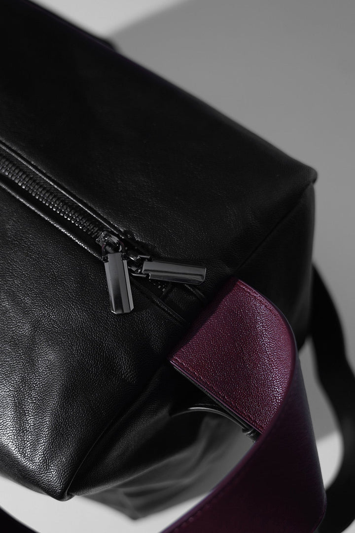 BLACK EVERYDAY SLING