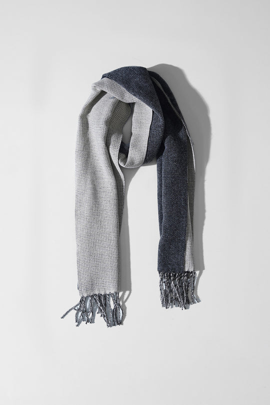 GREY CREAM CONTRAST WEAVE REVERSIBLE SCARF