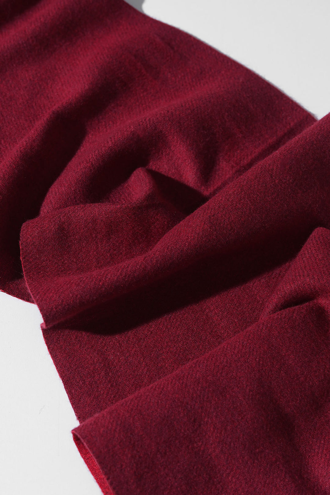 RED CONTRAST WEAVE REVERSIBLE SCARF