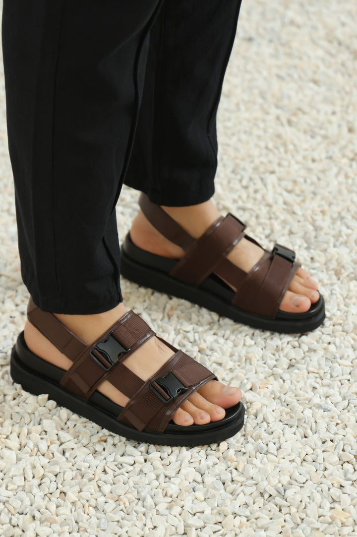 COFFEE RELEASE BUCKLE SANDALS