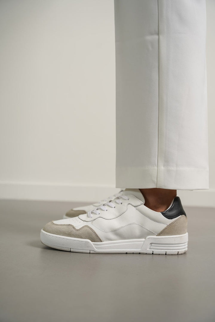 WHITE LACE-UP LEATHER SNEAKERS