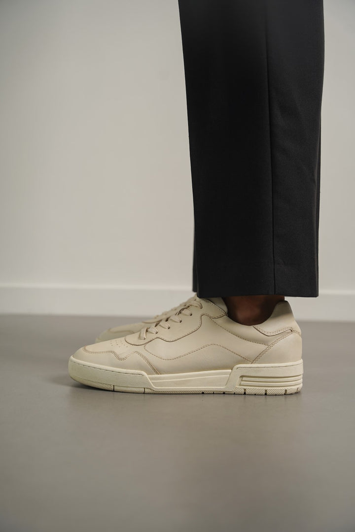 CHALK RETRO LEATHER SNEAKERS