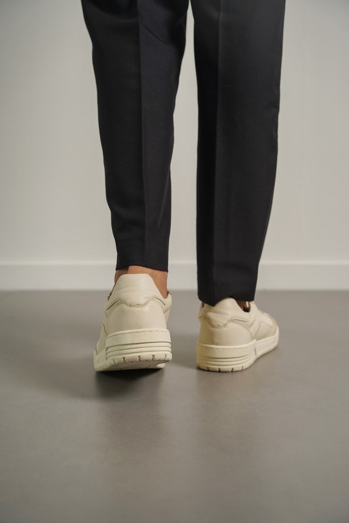 CHALK RETRO LEATHER SNEAKERS