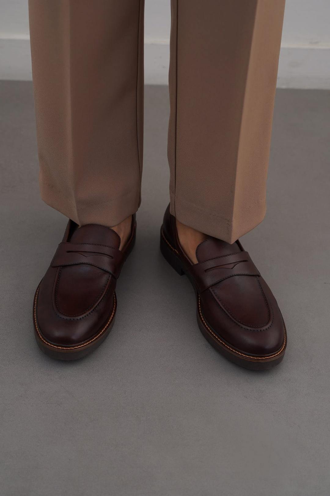 COFFEE CLASSIC LEATHER LOAFERS