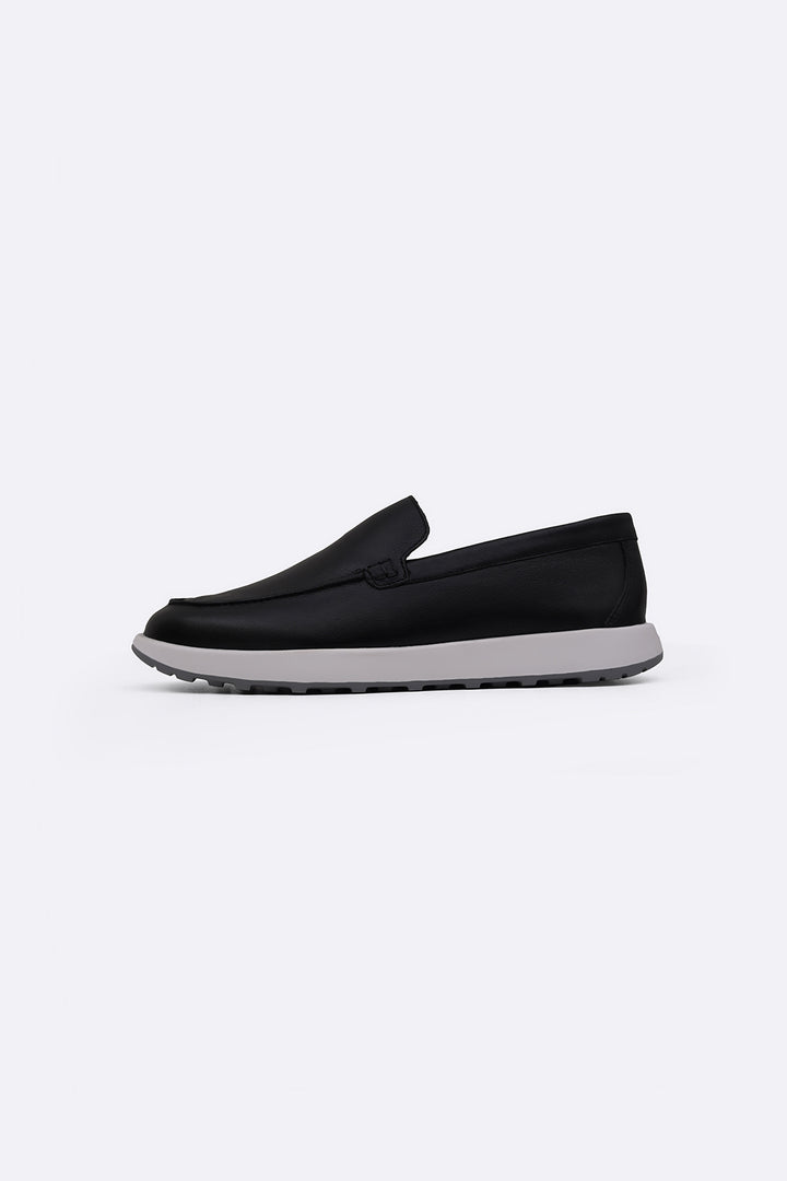 BLACK AIR LEATHER LOAFERS