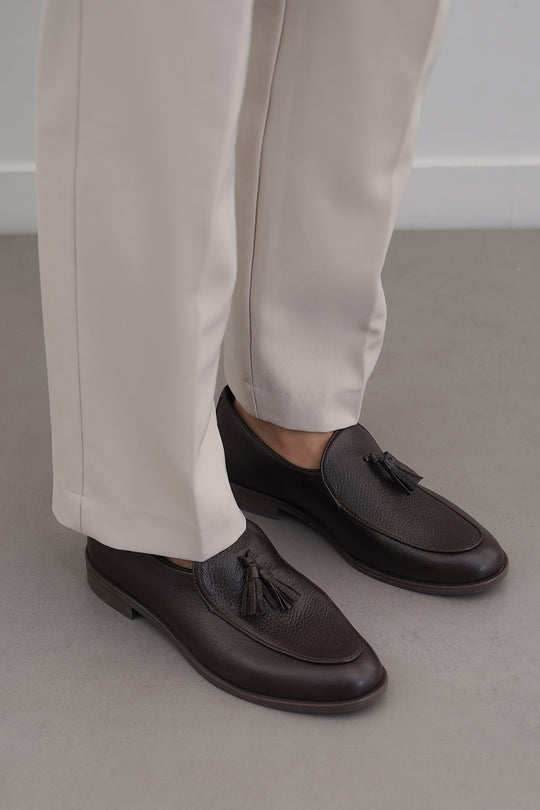 DARK BROWN GRAINED LEATHER TASSEL LOAFERS
