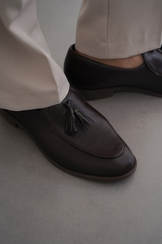 DARK BROWN GRAINED LEATHER TASSEL LOAFERS