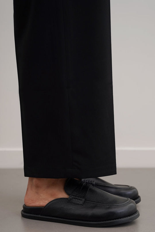 BLACK GRAIN LEATHER MULES