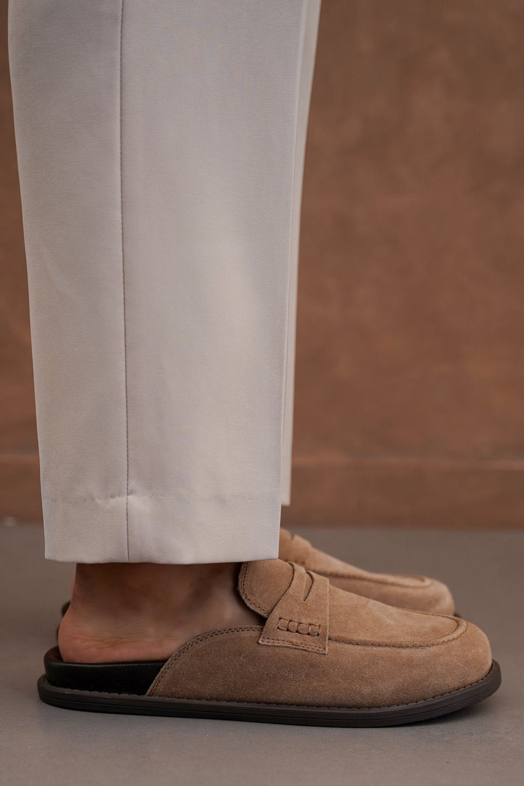 TAUPE SUEDE LEATHER MULES