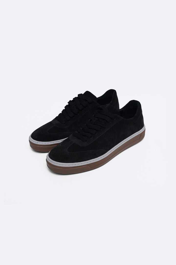 BLACK LACE-UP LEATHER SNEAKER