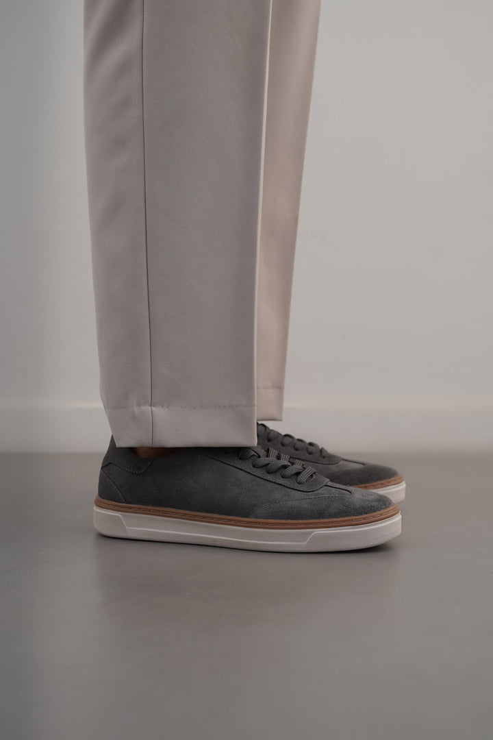 GREY LACE-UP LEATHER SNEAKERS