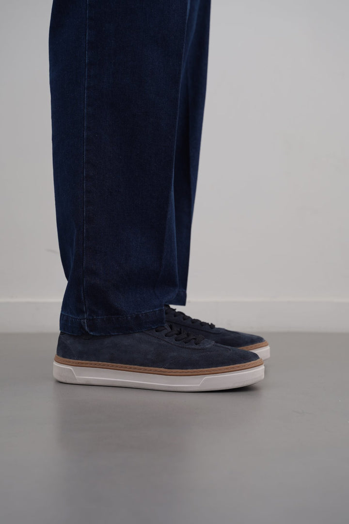 NAVY LACE-UP LEATHER SNEAKERS
