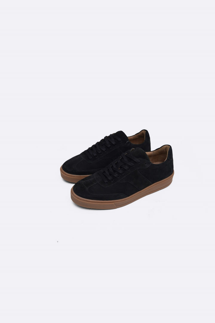 BLACK LACE-UP LEATHER SNEAKER