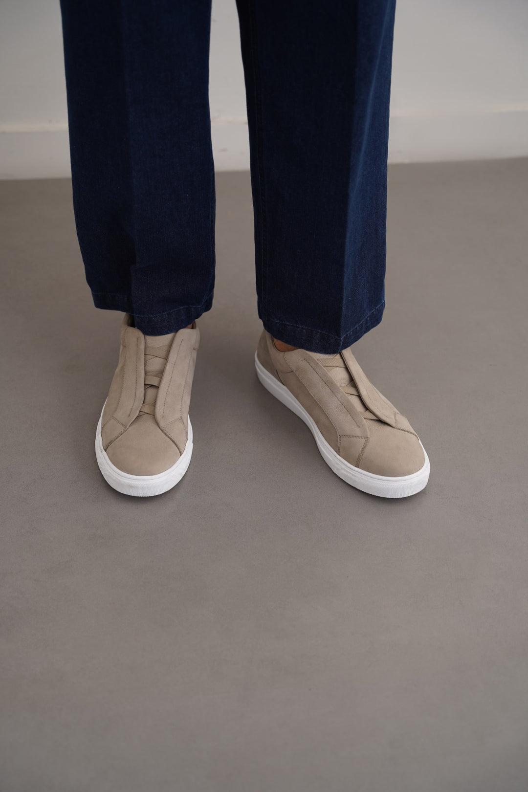 SAND LOW TOP LEATHER SNEAKERS