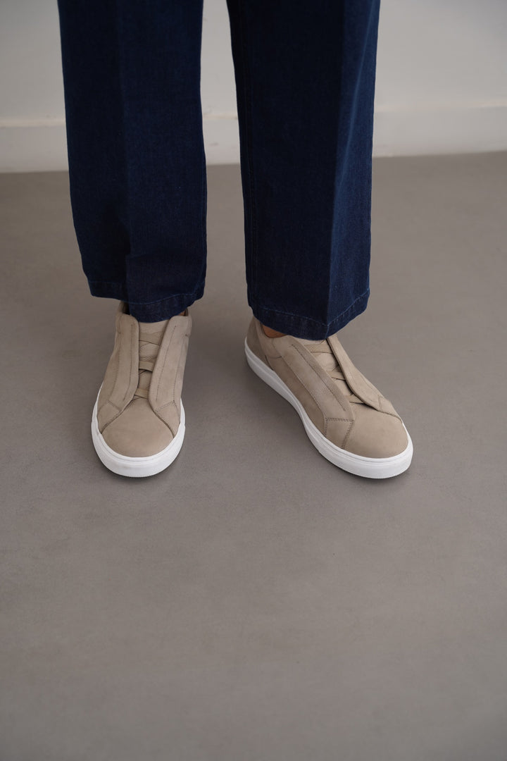 SAND LOW TOP LEATHER SNEAKERS