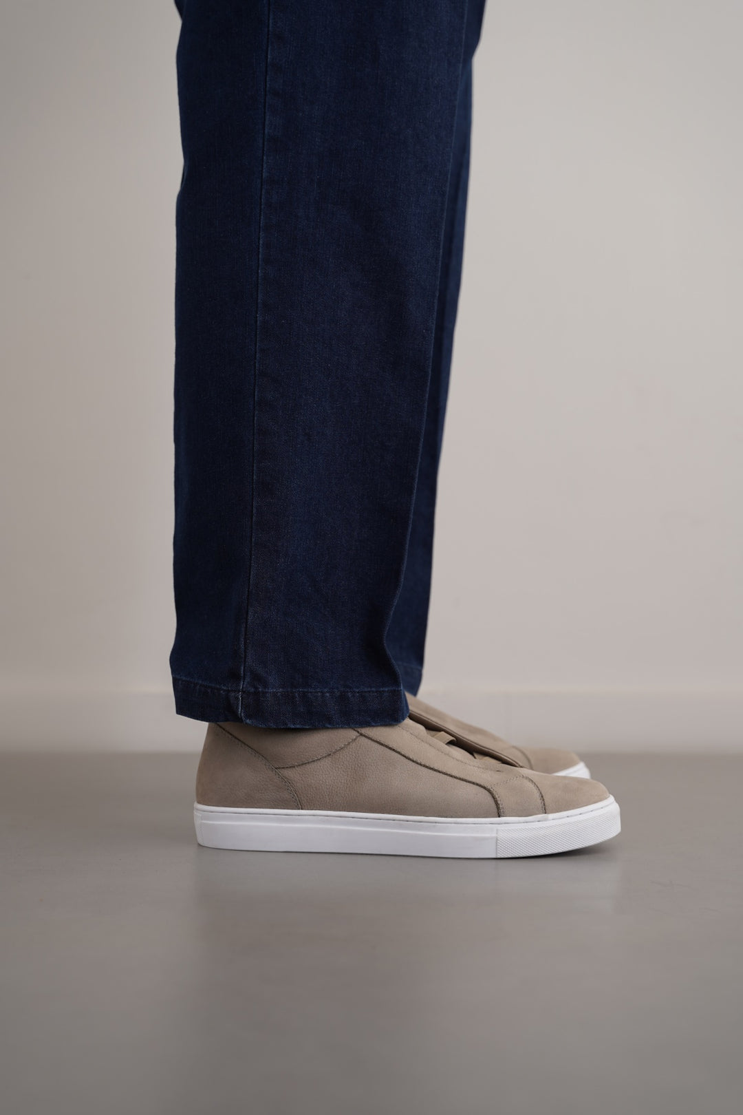 SAND LOW TOP LEATHER SNEAKERS