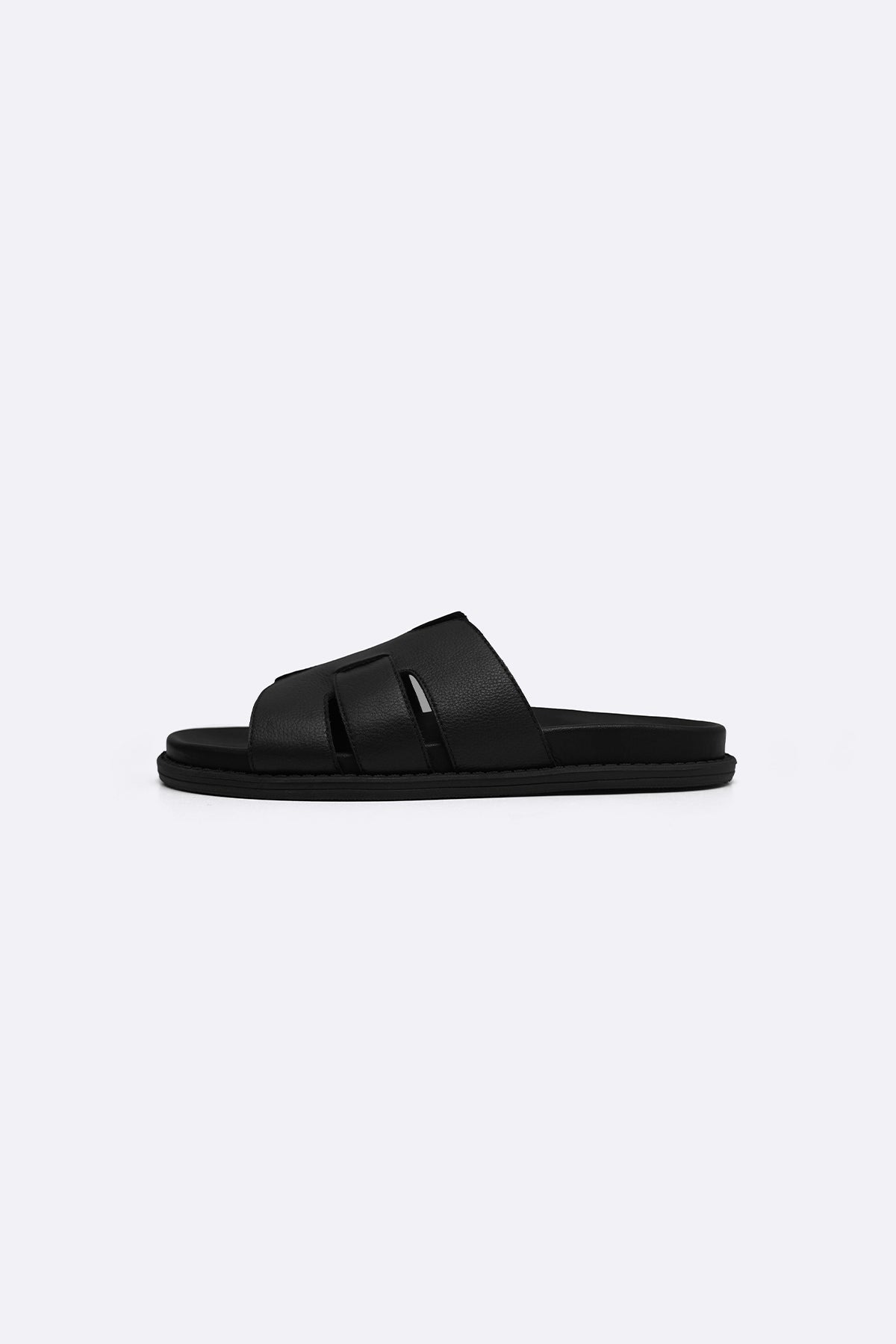 CLASSIC LEATHER SLIDES – Lama Retail