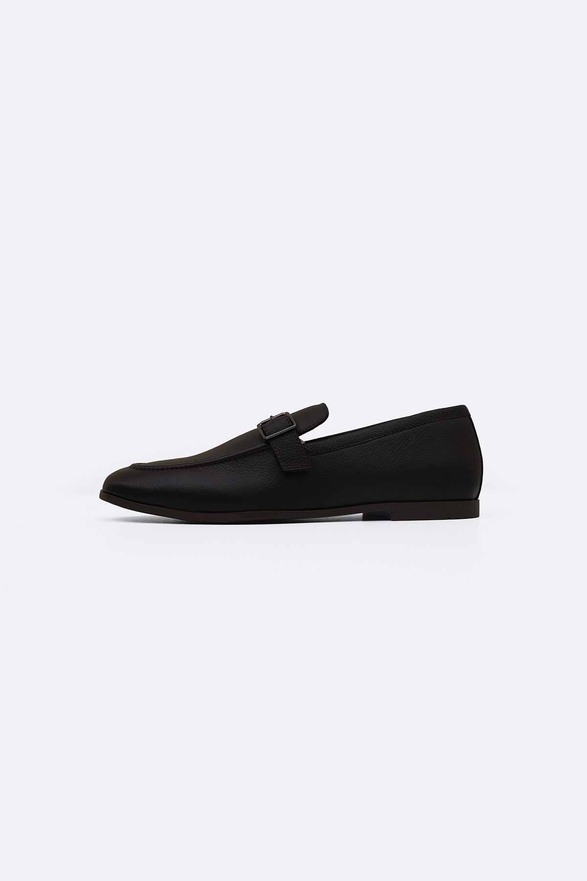SMART BUCKLE LOAFERS