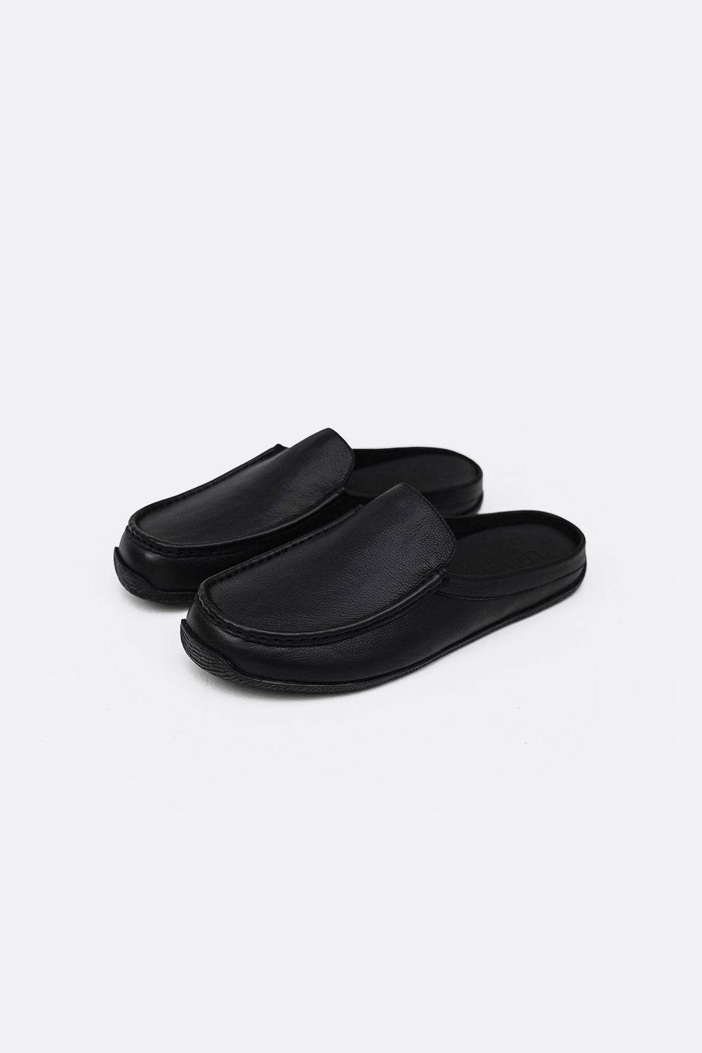 BLACK COMFORT LEATHER CLOGS