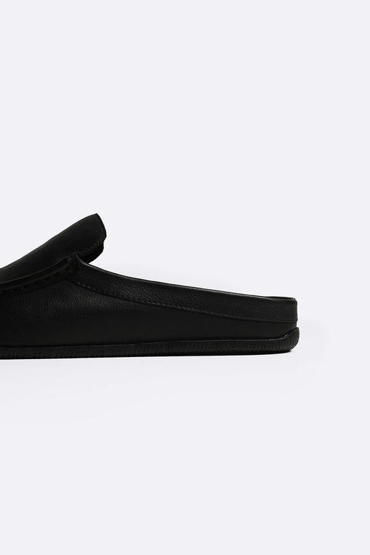 BLACK COMFORT LEATHER CLOGS
