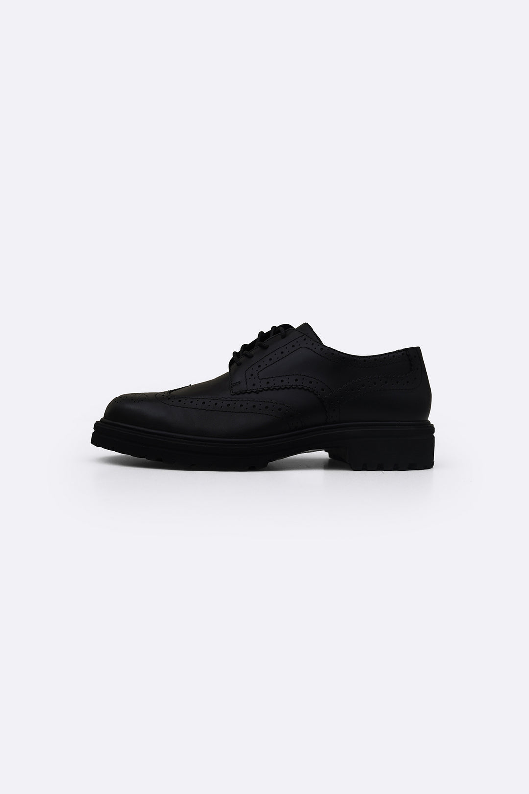 BLACK CLASSIC LEATHER BROGUES