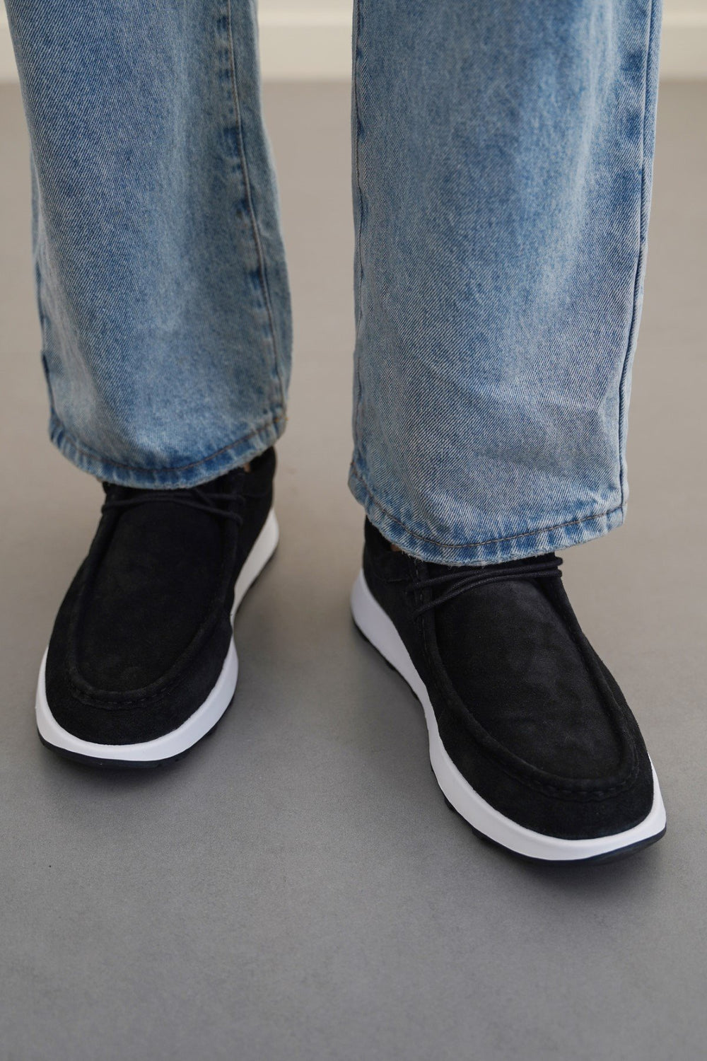 BLACK MOC TOE SUEDE WALKERS