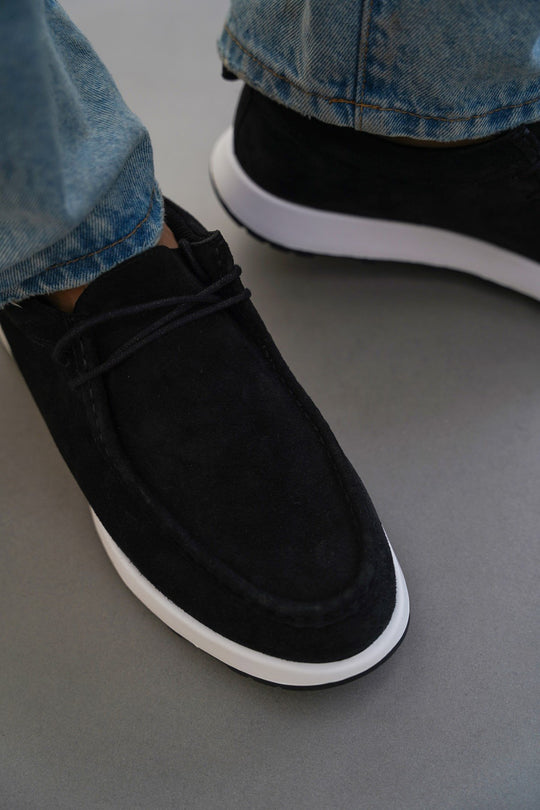 BLACK MOC TOE SUEDE WALKERS
