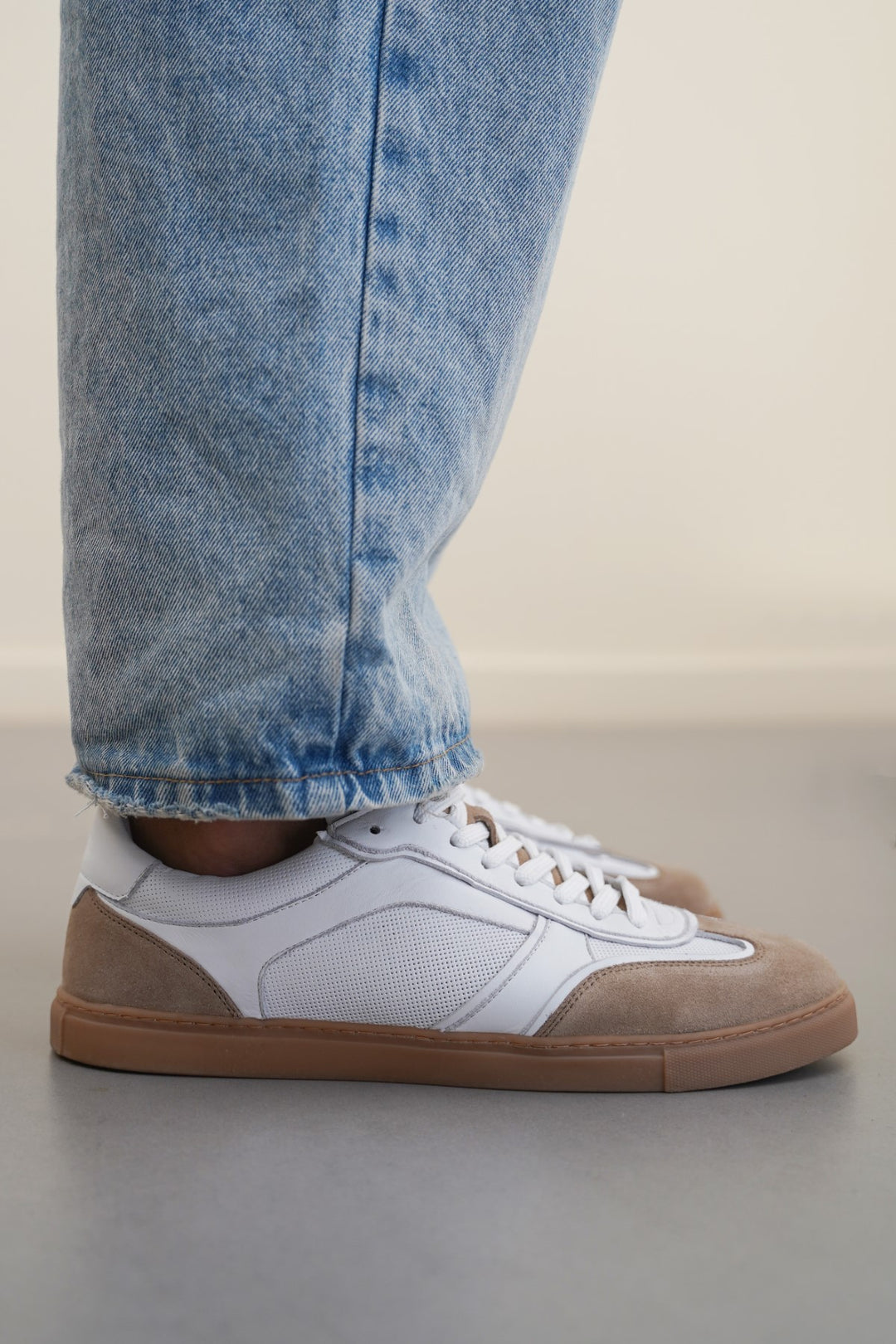 CITY LEATHER SNEAKERS