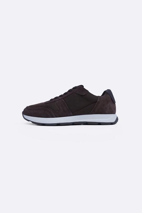 DARK BROWN LIGHTWEIGHT LACE-UP SUEDE SNEAKERS