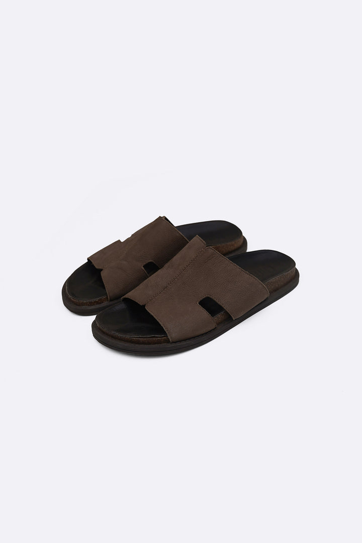 BROWN LEATHER CASUAL SLIDES