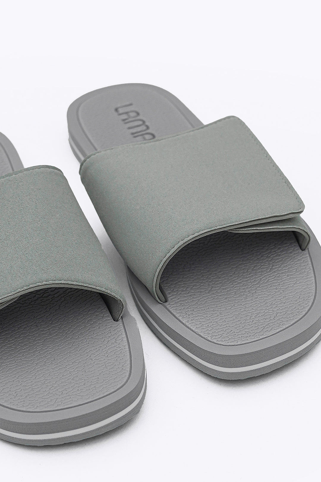 GREY LIGHT EVERYDAY SLIPPERS