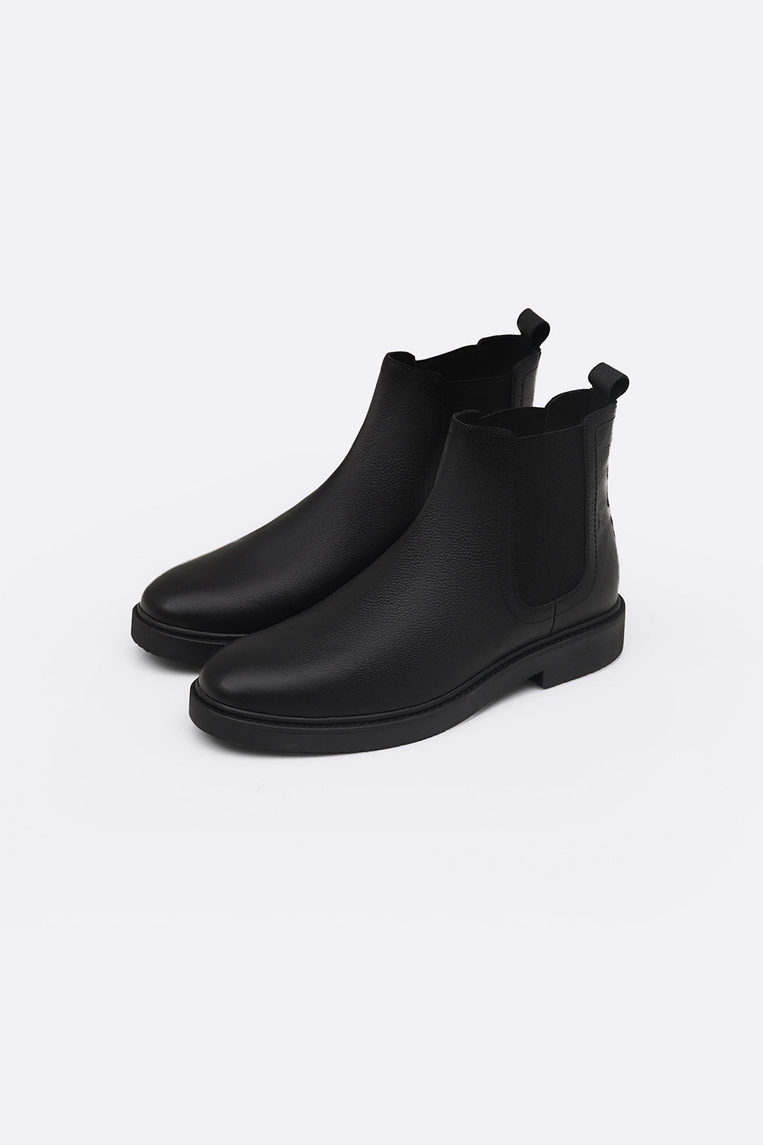 ESSENTIAL LEATHER CHELSEA BOOTS
