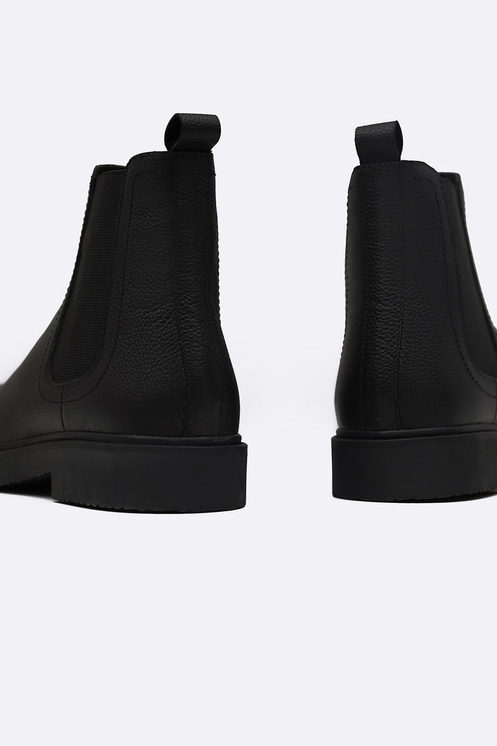 ESSENTIAL LEATHER CHELSEA BOOTS