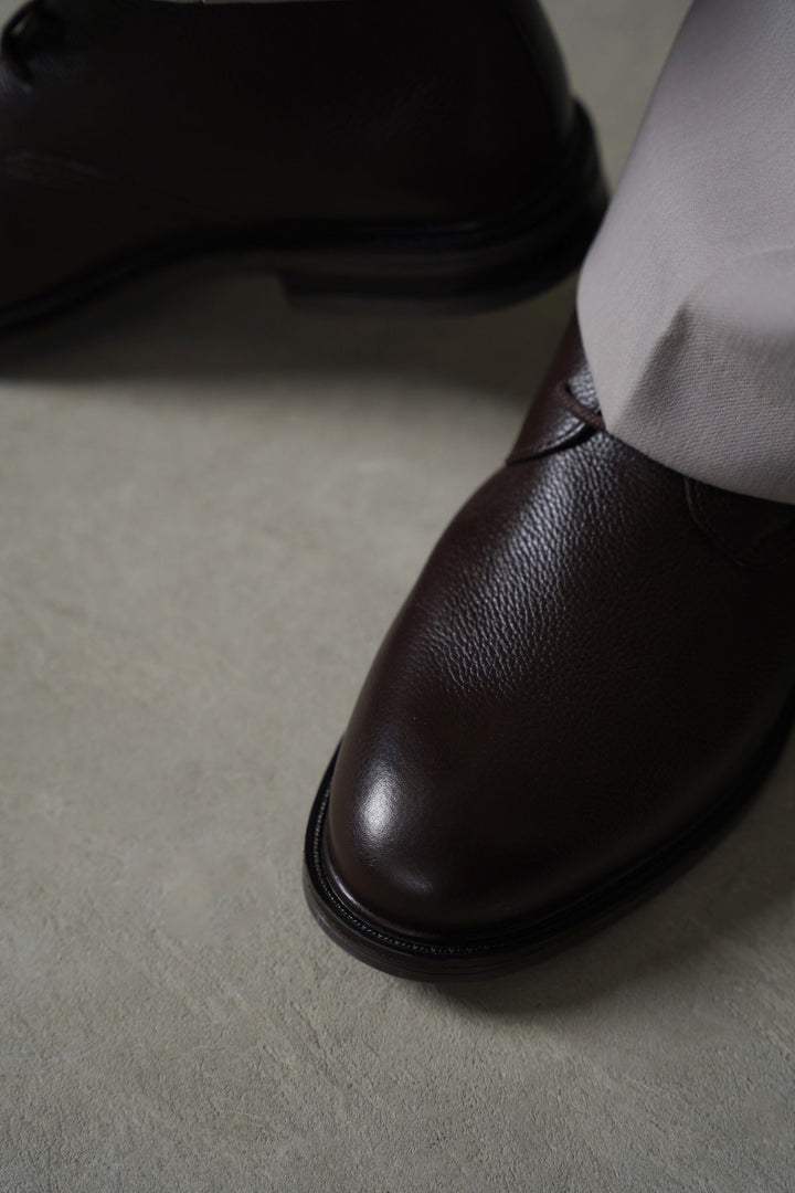 DARK BROWN LACE UP LEATHER CHUKKA BOOT