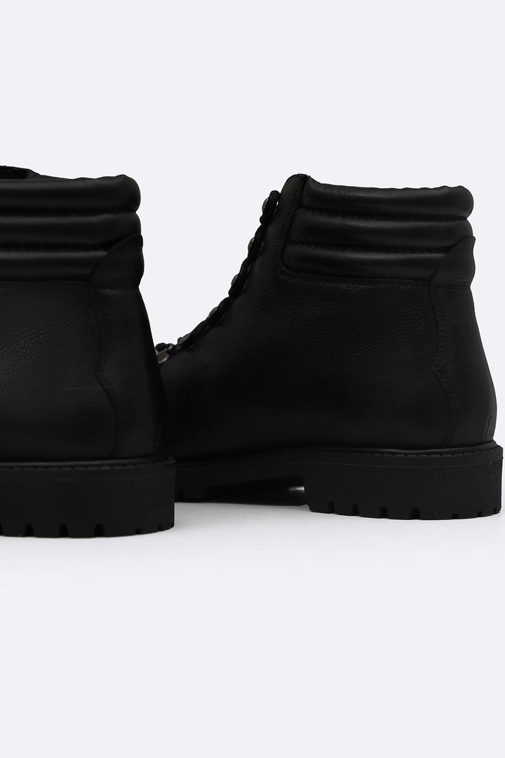 BLACK LEATHER URBAN HIKERS