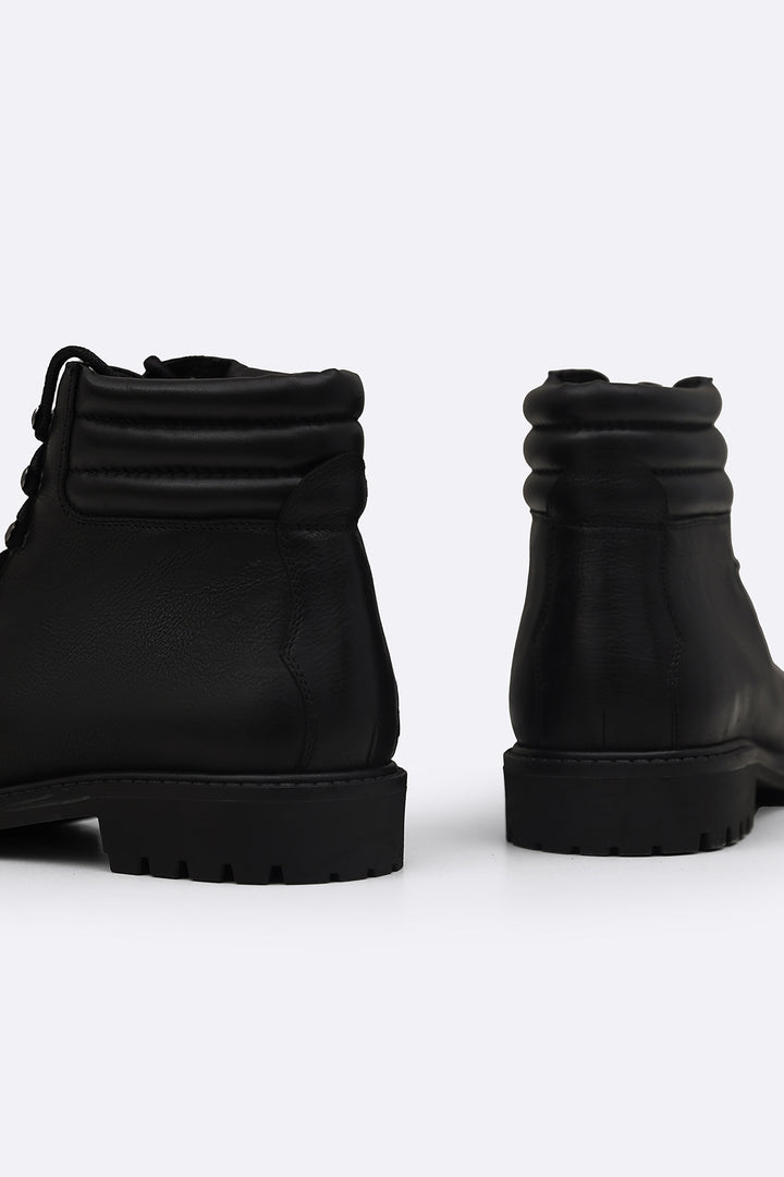 BLACK LEATHER URBAN HIKERS