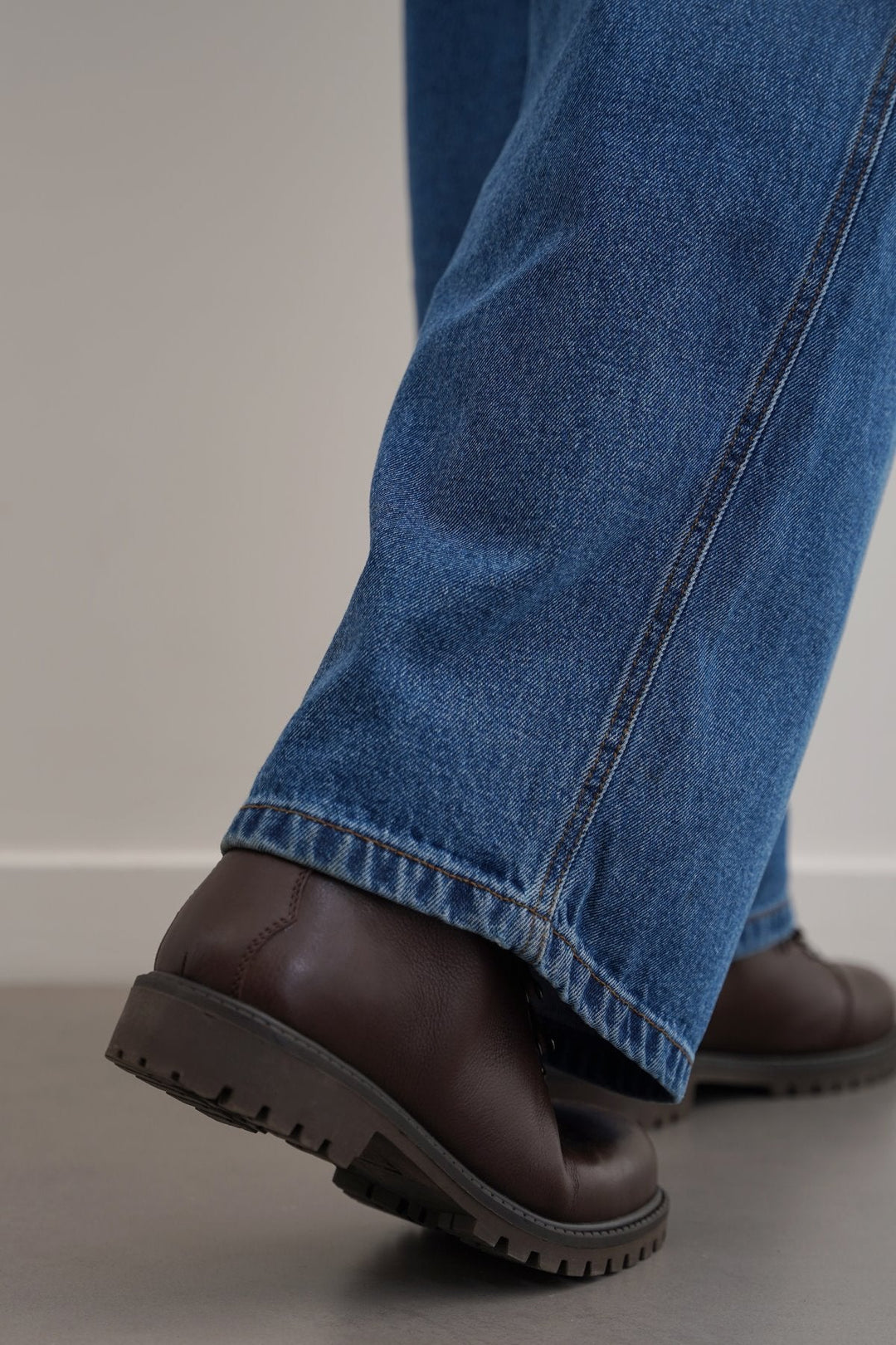 DARK BROWN LEATHER URBAN HIKERS