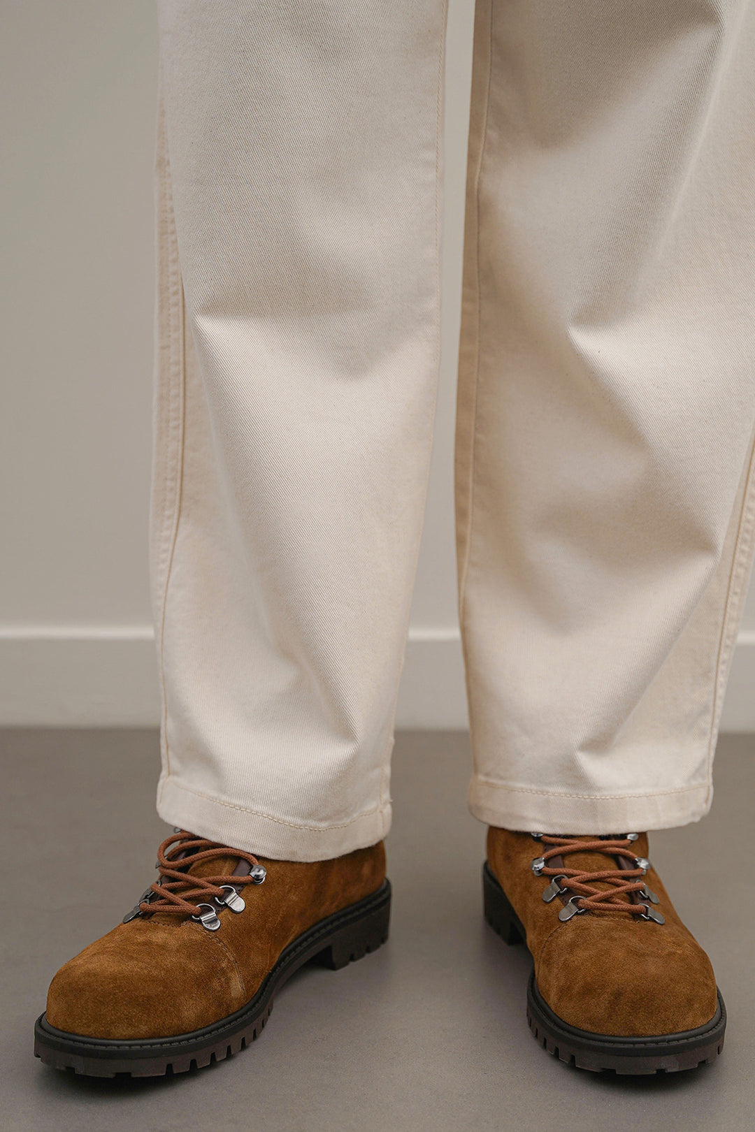 BROWN LEATHER URBAN HIKERS