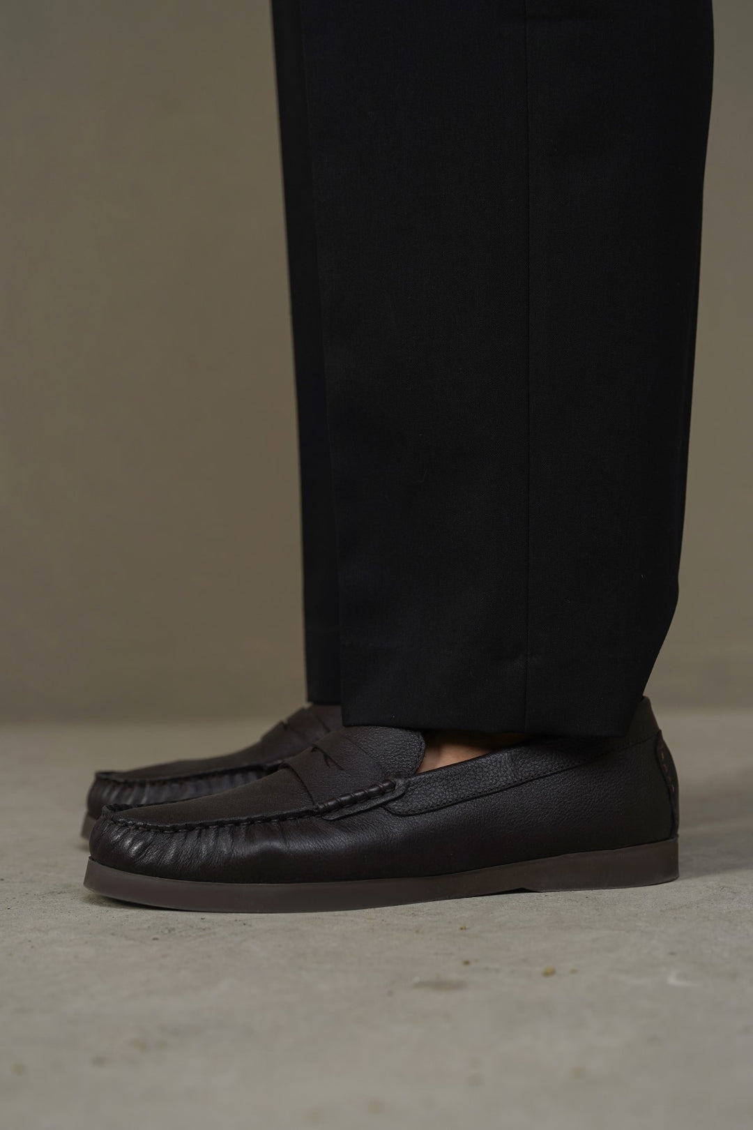 COFFEE CLASSIC LEATHER LOAFERS