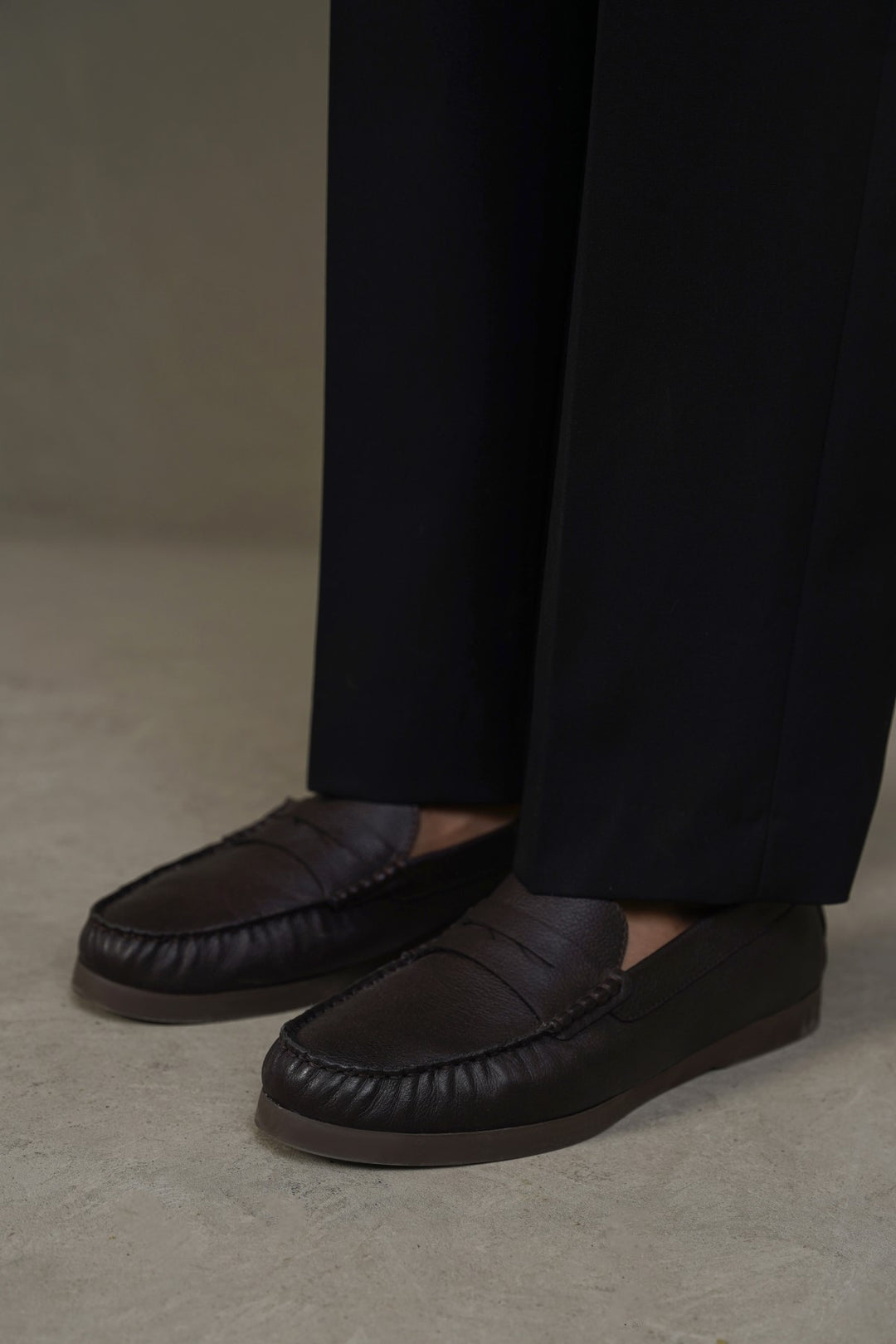 COFFEE CLASSIC LEATHER LOAFERS