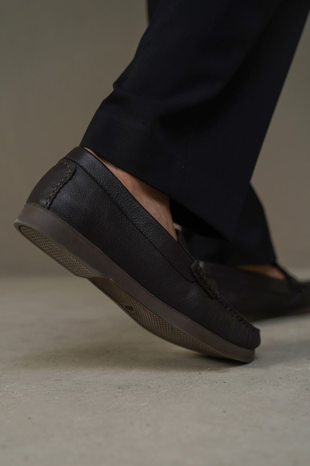 COFFEE CLASSIC LEATHER LOAFERS