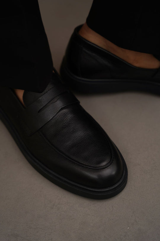 EVERYDAY LEATHER LOAFERS