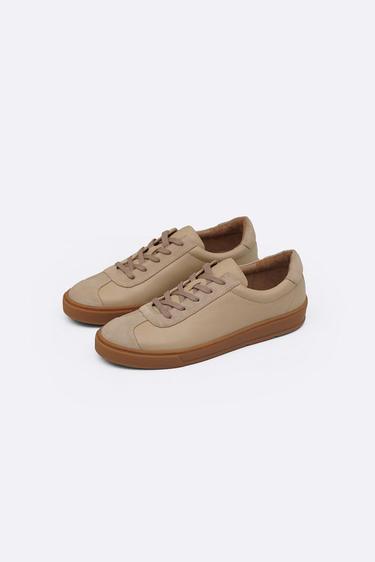 LOW-TOP LEATHER SNEAKERS