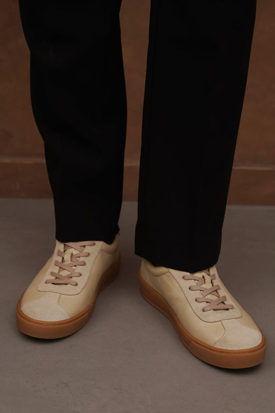 LOW-TOP LEATHER SNEAKERS