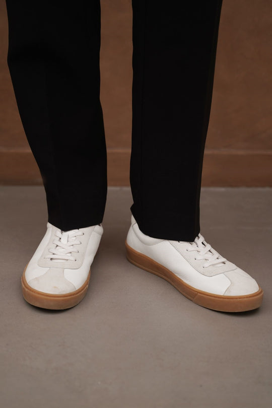 LOW-TOP LEATHER SNEAKERS