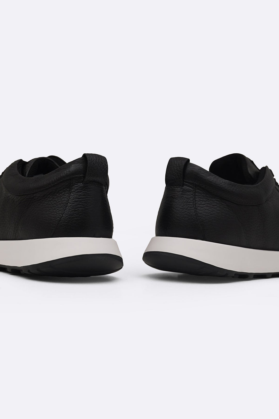 BLACK AIR LEATHER SNEAKERS