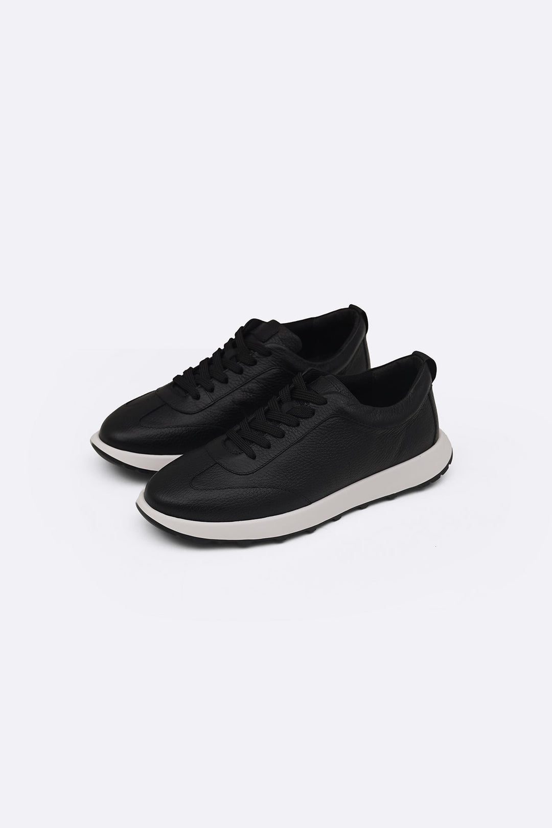 BLACK AIR LEATHER SNEAKERS