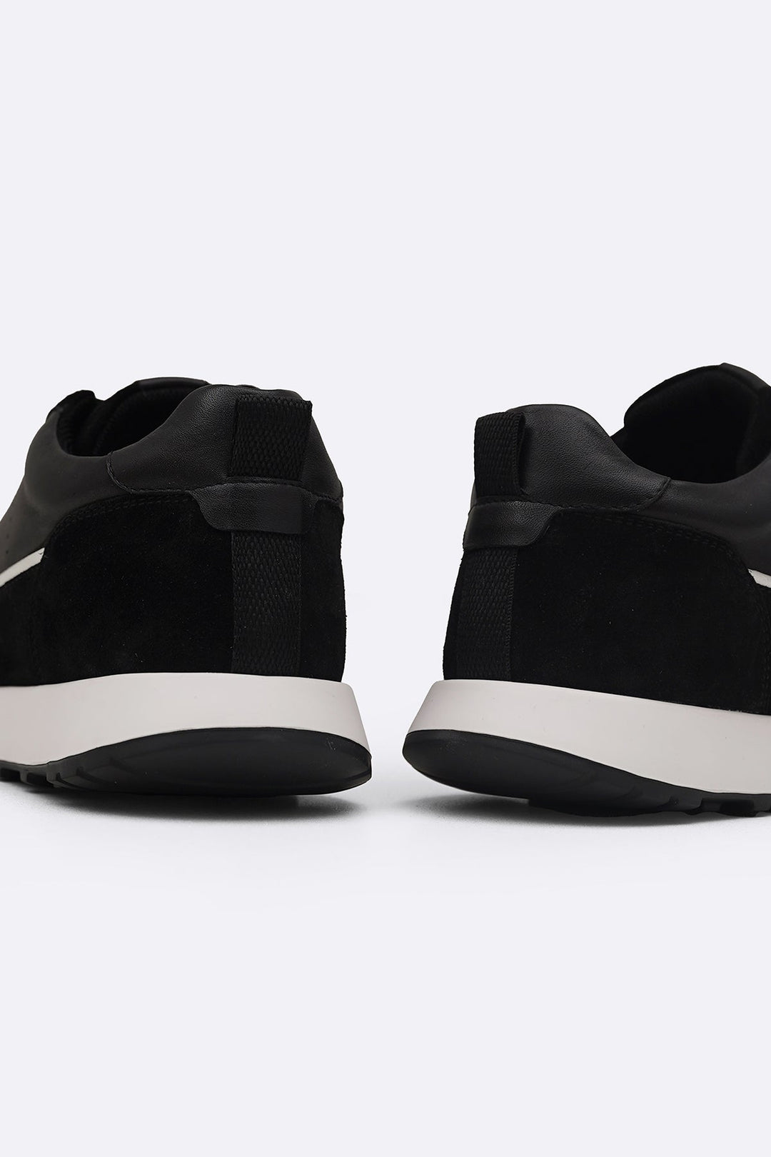 BLACK AIR LEATHER SNEAKERS