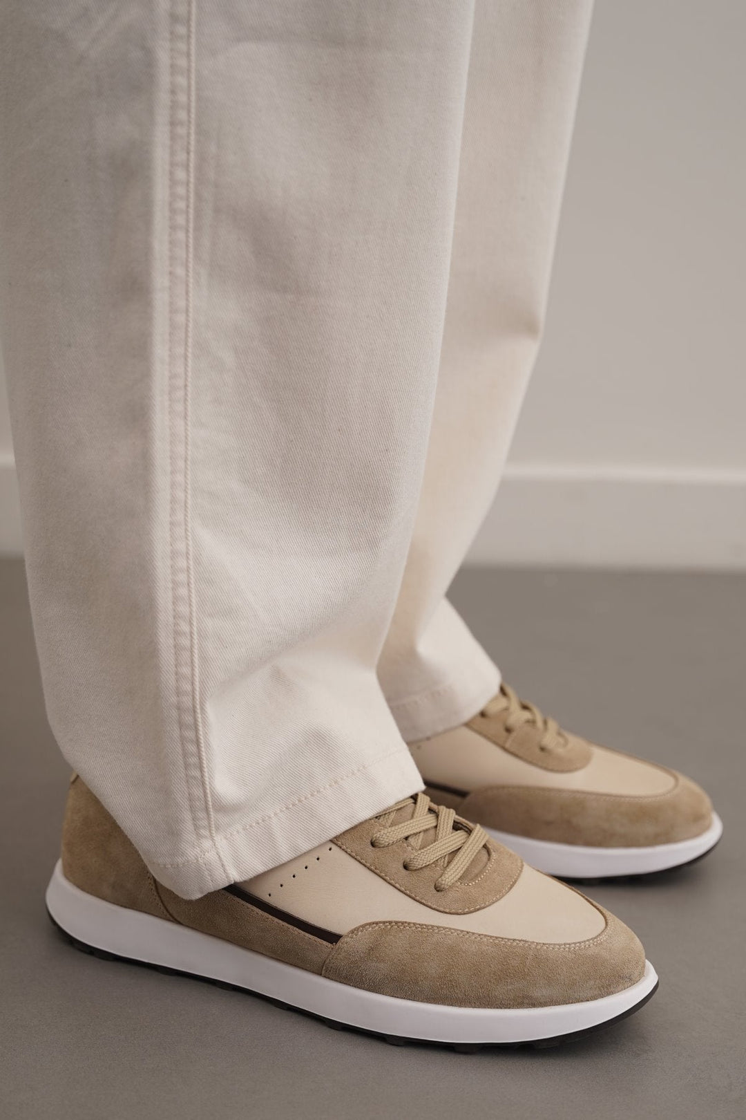 TAUPE AIR LEATHER SNEAKERS